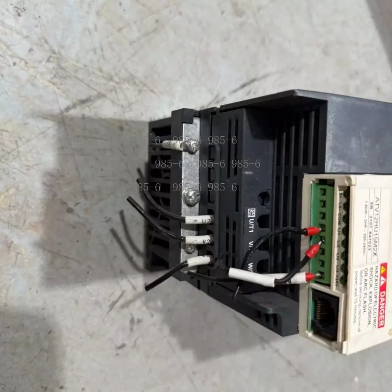 2.2KW 220V single phase frequency converter, new in stock variable speed drive for motor speed regulation