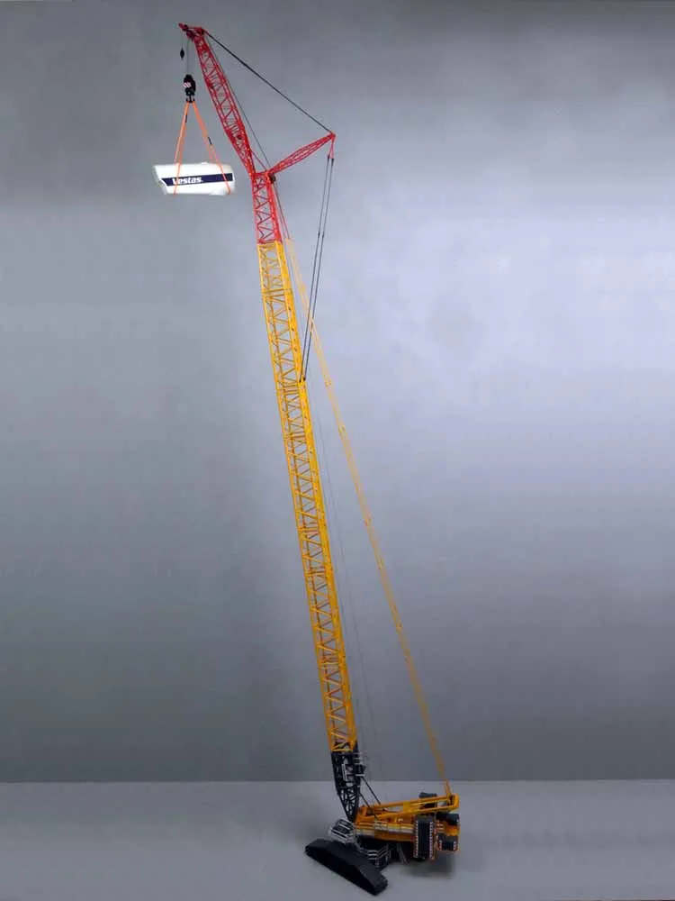 Spot Goods Die-cast Engineering Vehicle Model 1:50 Scale Liebherr LR11000 Crawler Crane Alloy Crane Model 1029 Standard Version