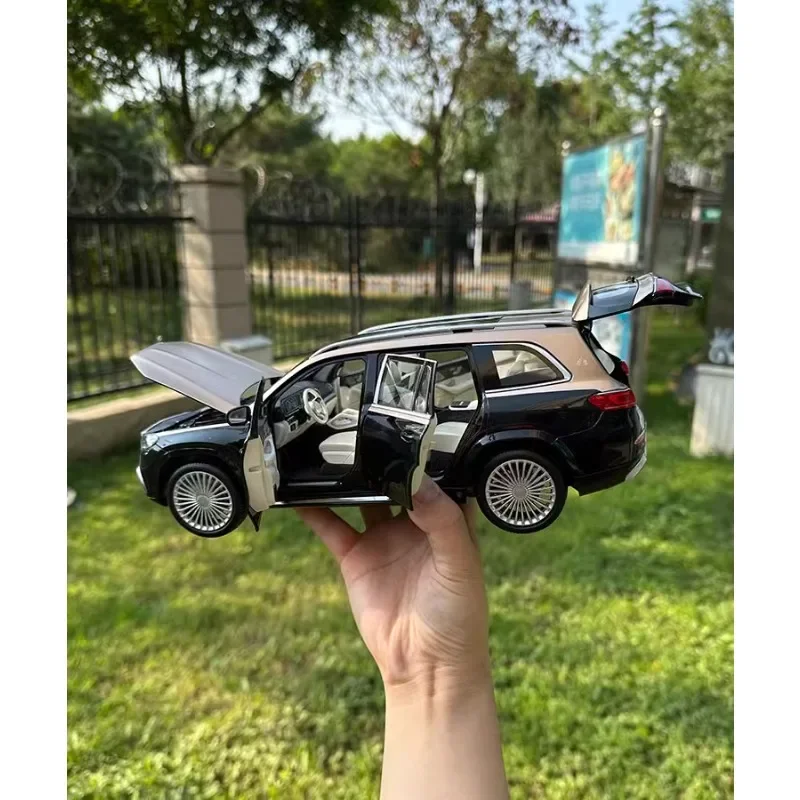 Mercedes-benz Maybach GLS 1/18, modelo de simulación de aleación, colección de juguetes decorativos para niños, regalos de vacaciones para niños, 600