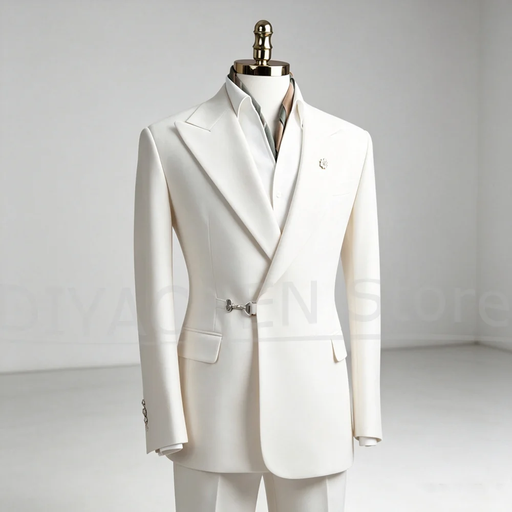 Chic Metal Buckle Men Suit 2 Piece Fashion Peak Lapel Blazer Pants Set Wedding Groom Formal Business Party Casual Tuxedo
