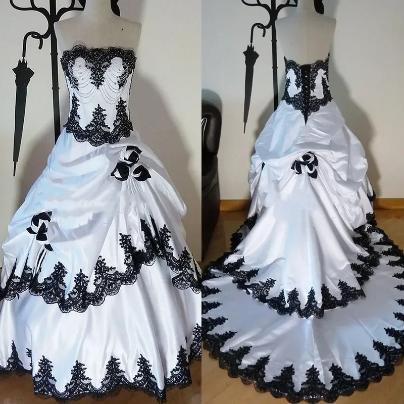 Gothic Black And White Wedding Dress Ruched Satin Long Bridal Gowns Lace Appliques Customized 2025 Vintage Victorian Women Wear