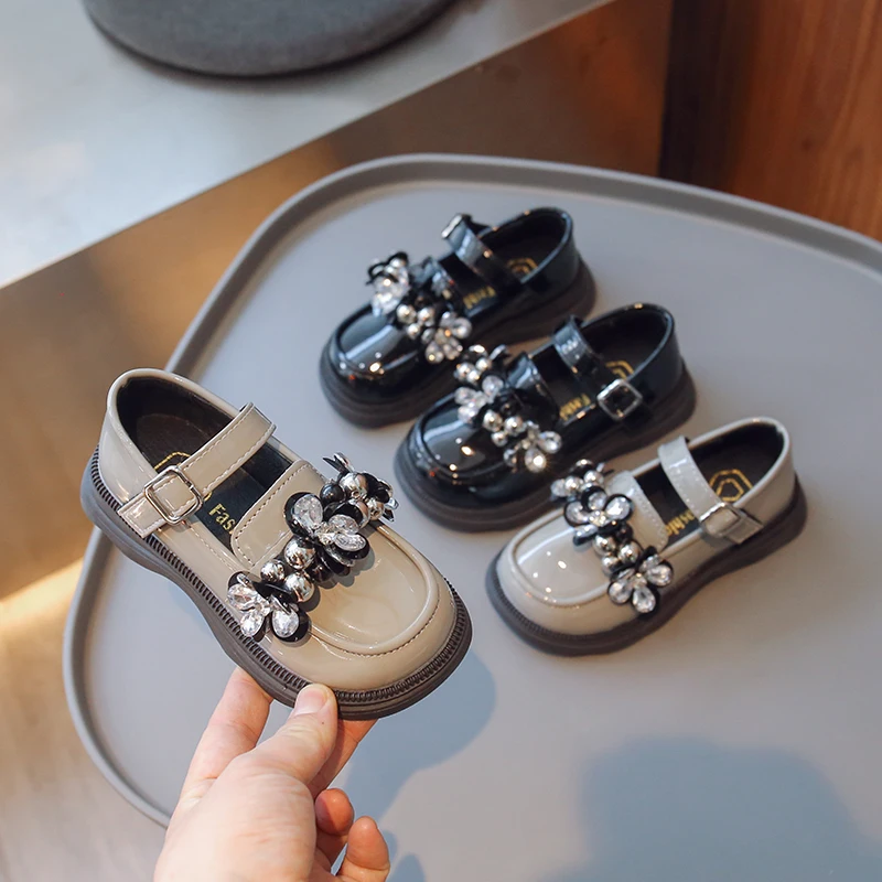 Kids Shoes Rhinestones Spring Black Glossy 2023 New Cute Children Fashion Casual Loafers Hook & Loop Classic Hook & Loop Korean