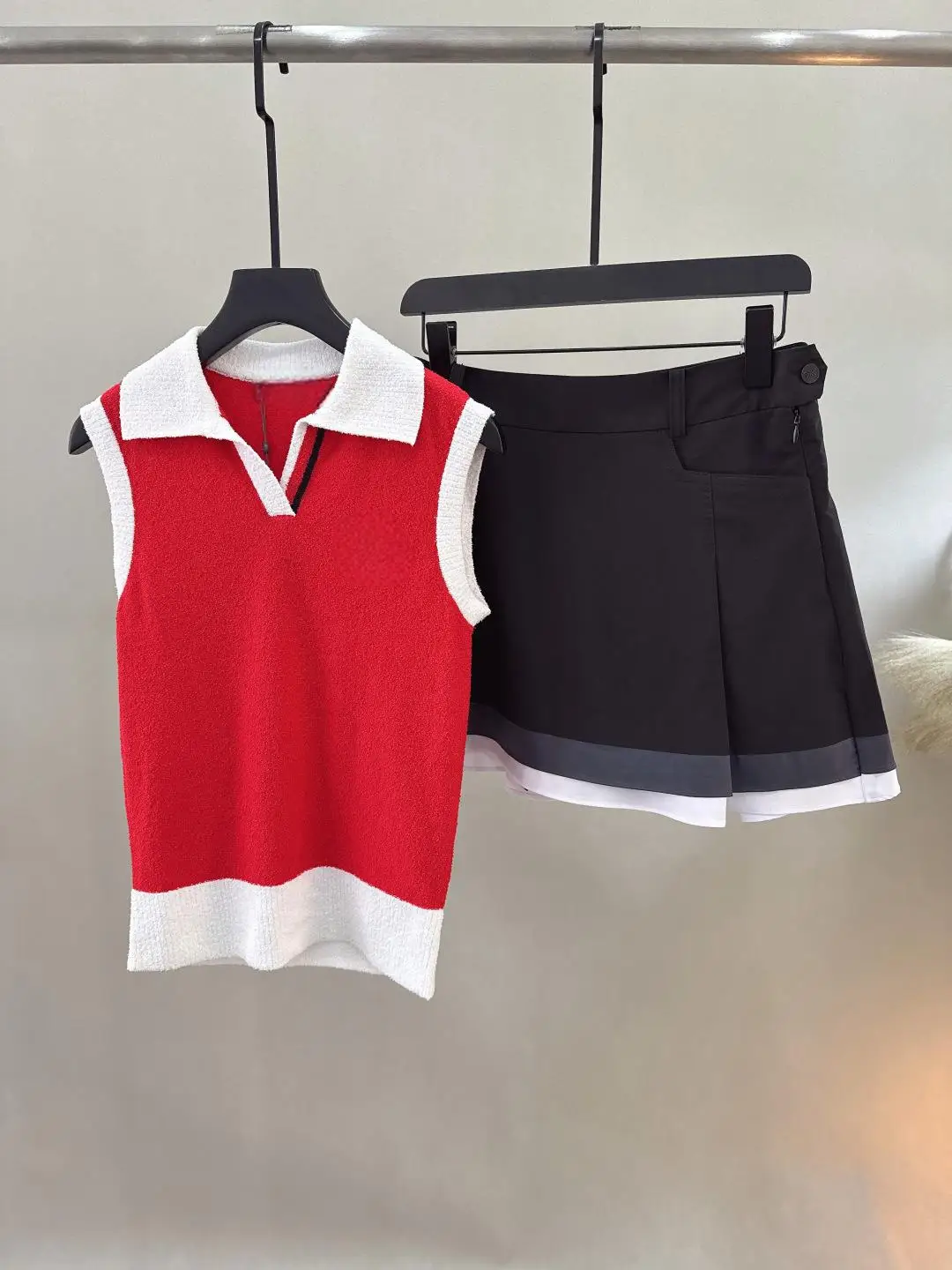 New Summer Women Golf Sleeveless Tank Tops Fashion V Neck T Shirt Quick Dry Breathable Comfort Slim Fit Athletic Sports Vest view 5