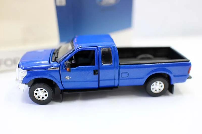 Foreign trade 1/64 alloy 2016 F-250 pickup truck transport alloy car model decoration simulation can open the door