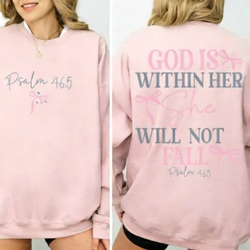 宗教的な神は彼女の中にいる キリスト教の詩篇 聖書の詩句 イエス 秋と冬のスウェットシャツ 十字架 信仰 ギフト 美的セーター