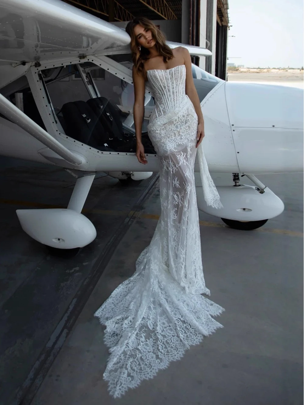 High-end European And American Sexy Lace Sheer Patchwork Waist-Cinching Off-Shoulder Dress Elegant And Graceful Gowns