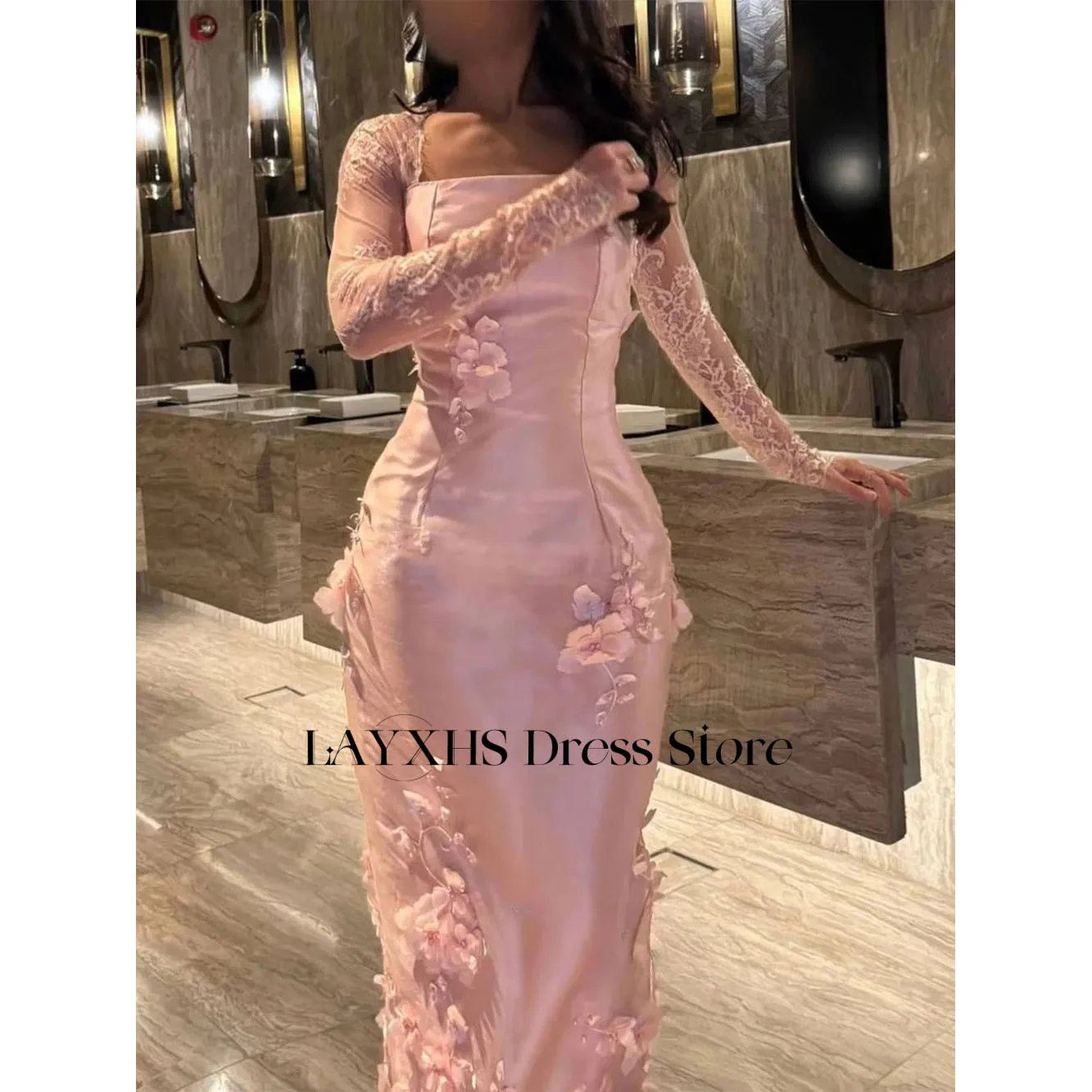 LAYXHS Wykwintne Różowe Sukienki Wieczorowe z Kwadratowym Dekoltem, Koronkowymi Długimi Rękawami, Kwiatami 3D, Syrenie Sukienki na Bal Maturalny, Szyte na Miarę فساتين سه