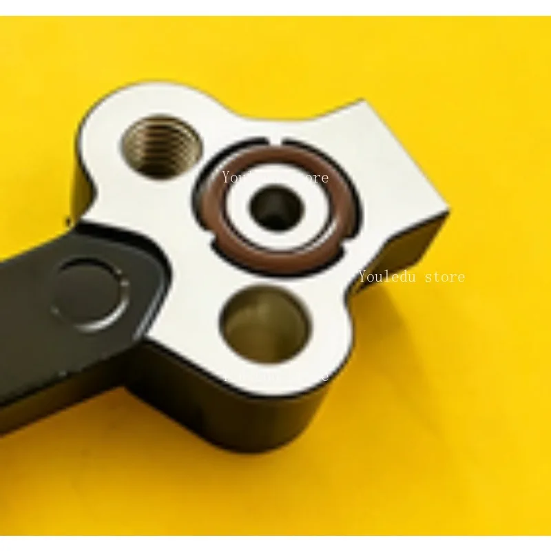 

Подходит для мотоциклов 400NK65TR650MT650GT650, трубка маслопровода двигателя Guobin