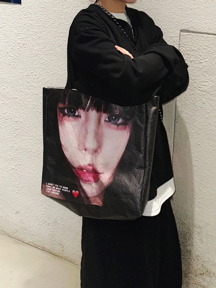 

EH Original Spicy Girl Portrait Slogan Large Capaci op Handbag Dupont Paper Tote Bag Casual oulder Bag for Youth