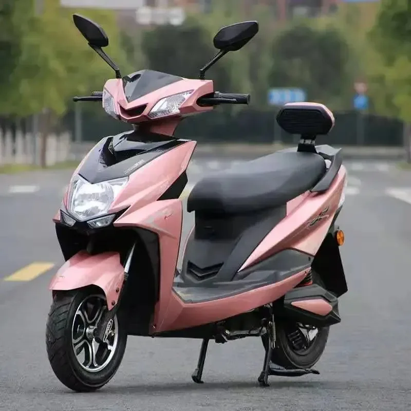 2025 New Style 2025 High Quality Cheap 1000W 48V 60V Electric Scooter Electric Moped Pedals Disc Brake Electric City Bike