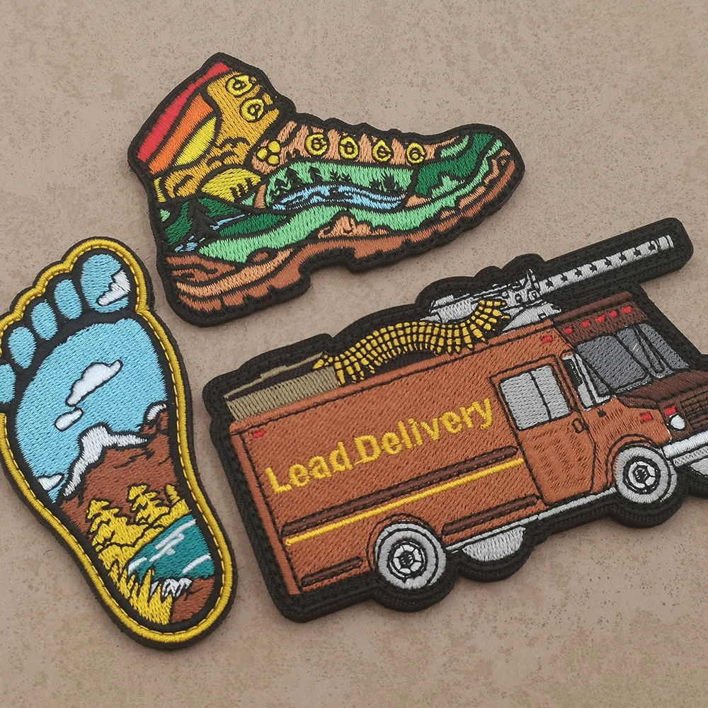 STAY RAD Hiking Travel Embroidery Letter Cars Patch Funny DIY Journey BUS Foot Patch For Backpack T-shirt Overcoats Sew-on