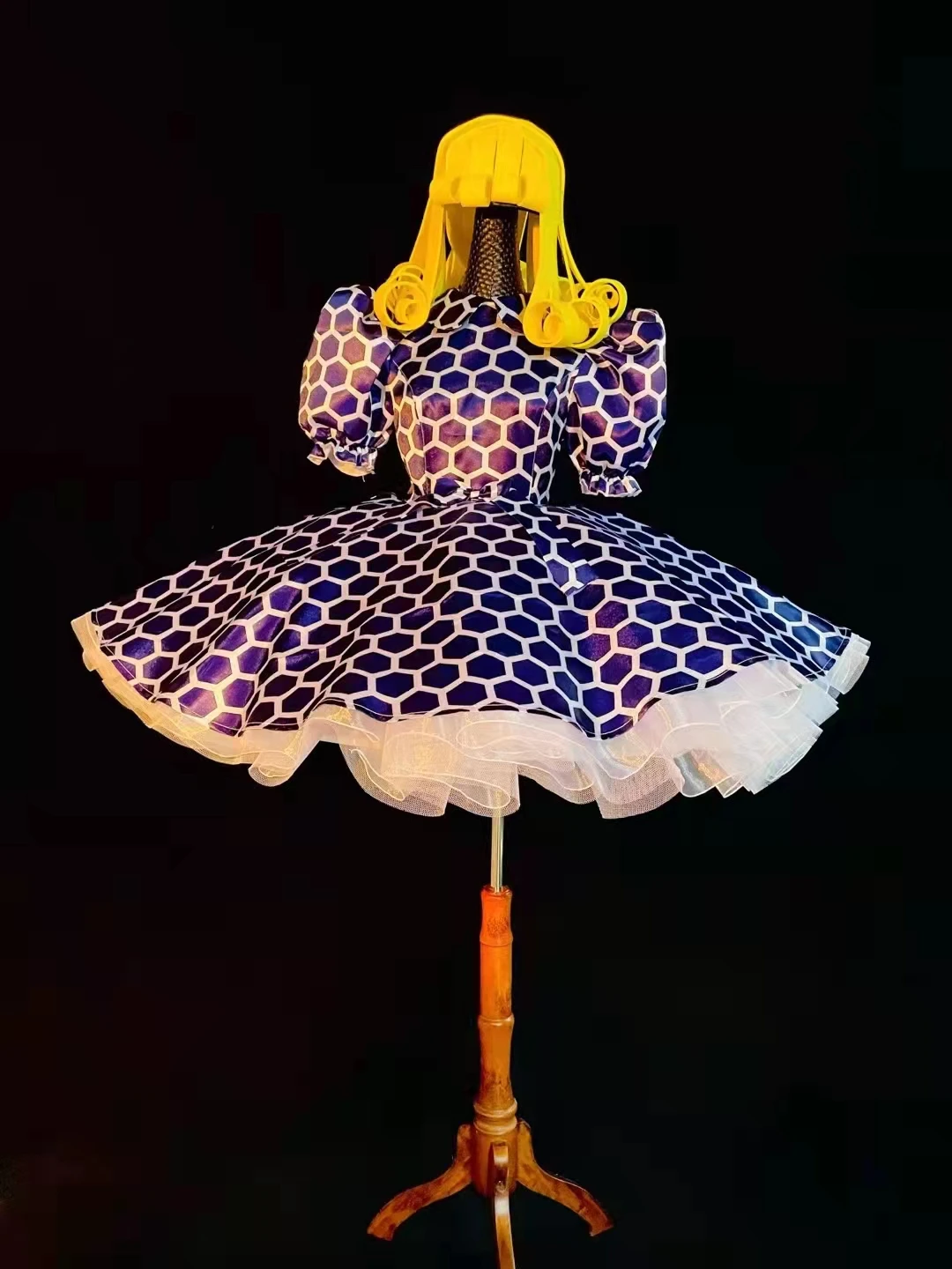 Vêtements de spectacle de Jazz pour femmes, équipe de danse espagnole, Mini robe moelleuse rose rouge, vêtements de Festival, Costume de scène Sexy pour Club de fête