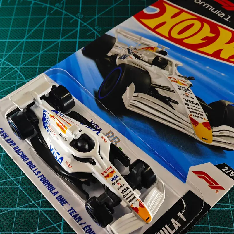 Hot Wheels Red Bull Visa Cash App Racing Bulls F1 Model Car, Collectible Race Toy for Play & Display, Back‑to‑School Season Gift