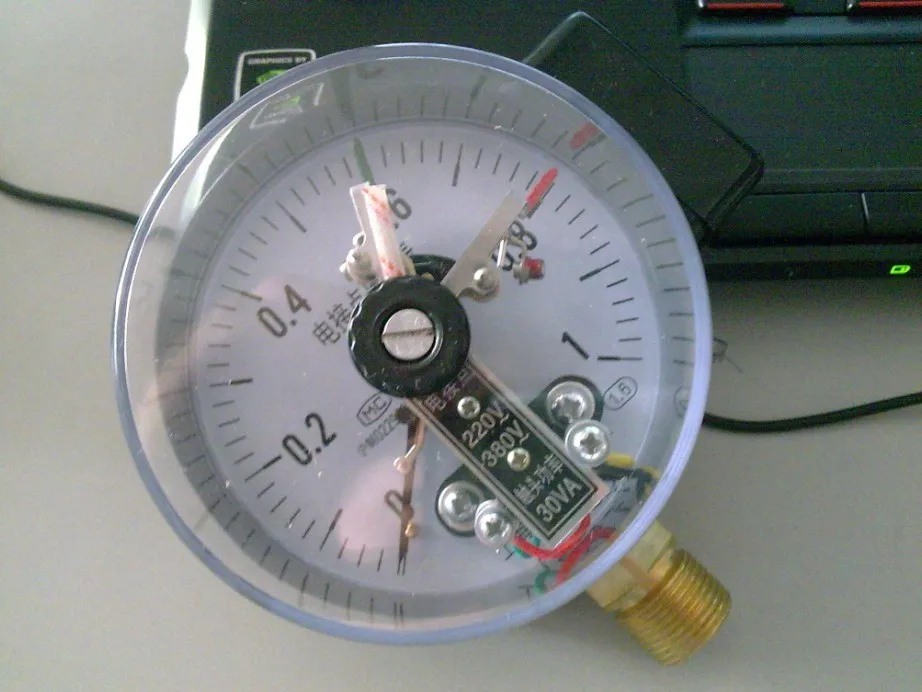 Shockproof Magnetic Assistant Standard Thread M20 * 1.5 Touchpoint Voltage 30V A High Voltage YXC150 6 