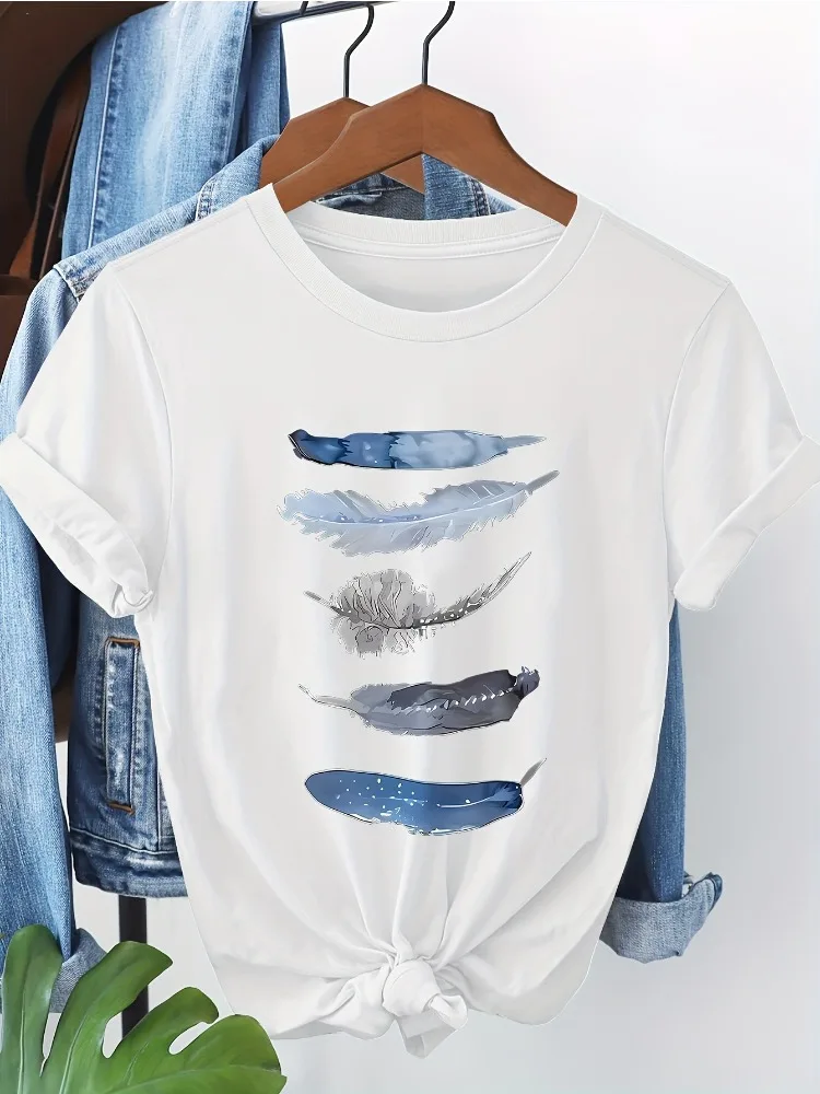 Women's Casual Short-Sleeve T-Shirt with Artistic Print Fashionable Crew Neck for Spring Summer and Fall Short-Sleeve Plus Size