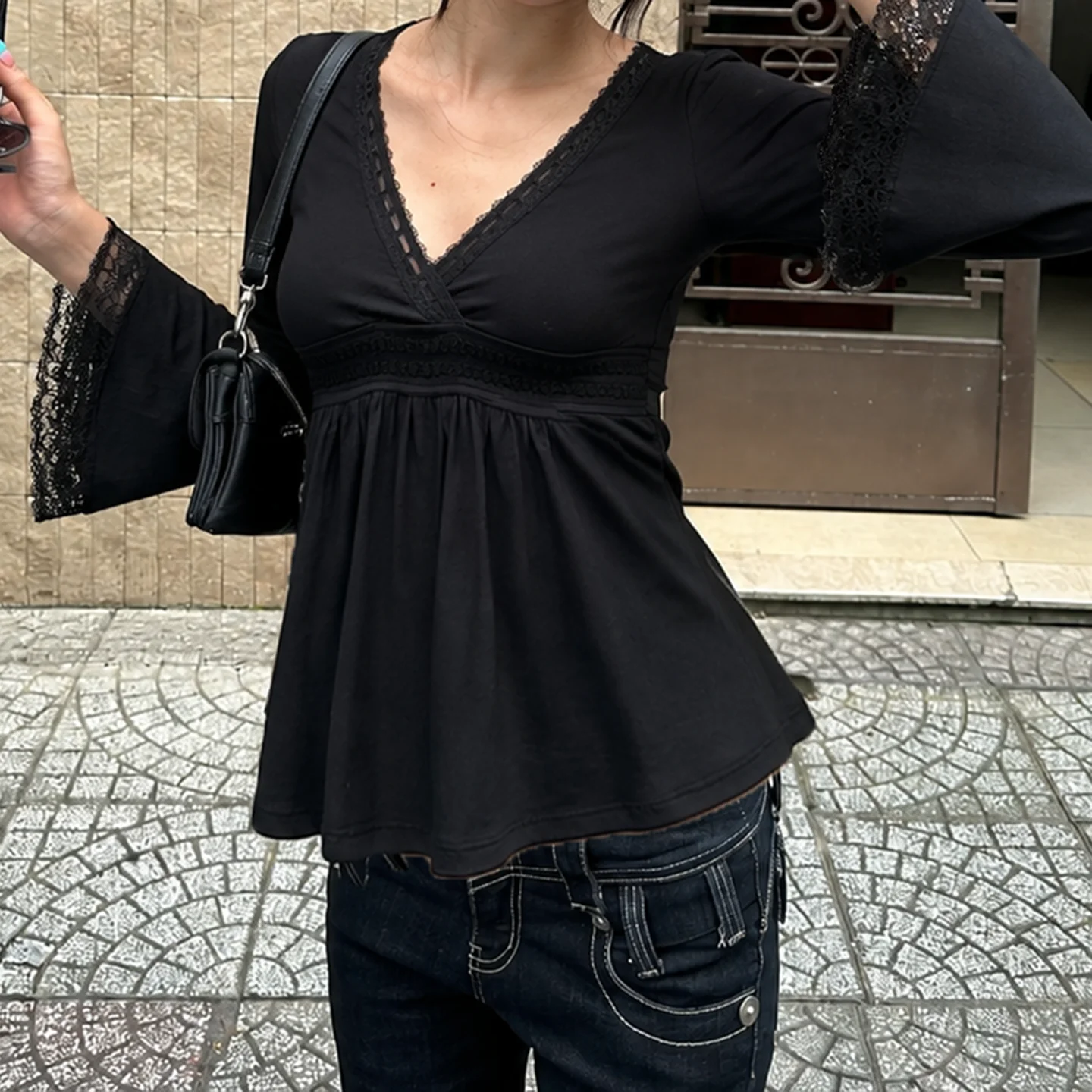 SUCHCUTE Vintage Black V-neck Lace-Panel Flared Long-Sleeve Top Women Fall Tops Y2K Gothic Streetwear T-Shirt Casual Outfit Chic