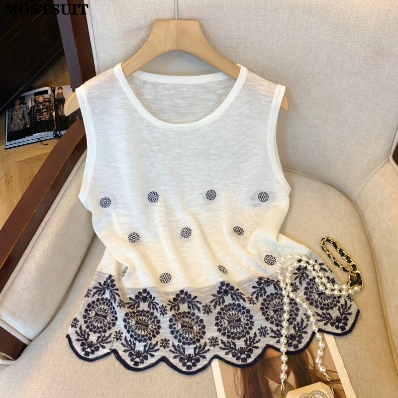 

2025 Summer Stylish Women's Sweater Vests Embroidered Sleeveless O-neck Tops Tees Elegant Vintage Chic Ladies Knitwear Jumpers