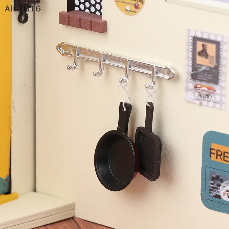 1/12 인형집 금속 옷걸이 벽걸이 인형집 미니어처 가구 인형집 액세서리 역할 놀이 장난감