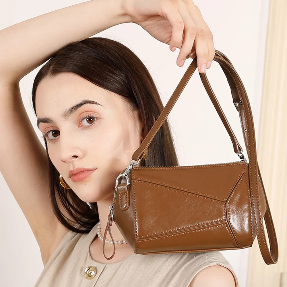 

2025 new leather versatile fashion single shoulder crossbody bag for women Vegetable tanned cowhide retro geometric splicing