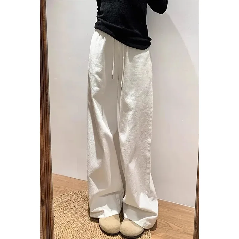 

Women's Black Elastic Waist Shorts High-Waisted Wide Leg Shorts with Pockets Casual Summer Wear