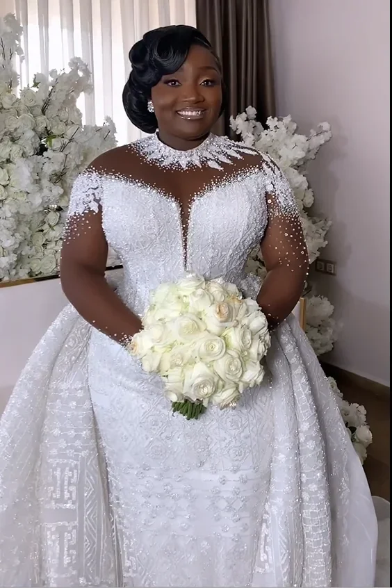 Customize New High Quality Wholesale Lace Customize Length Mermaid Bride Dress Remove Train Wedding Dresses Long 2024