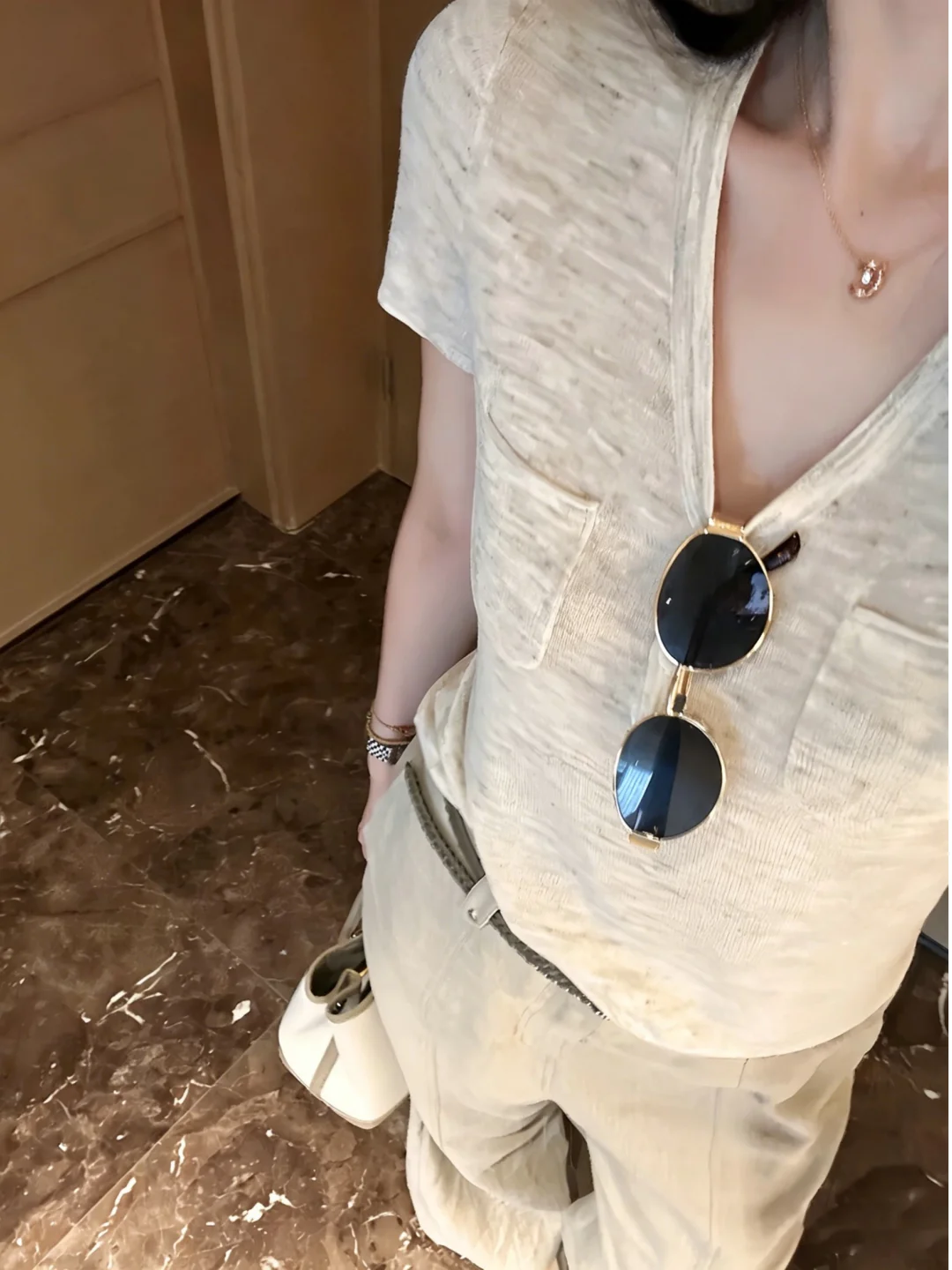 

Oversized V-Neck Ice Silk Knitted Short Sleeve T-Shirt Women's Summer Thin Unique Style O-Max Fashion Commute Pure Color Top