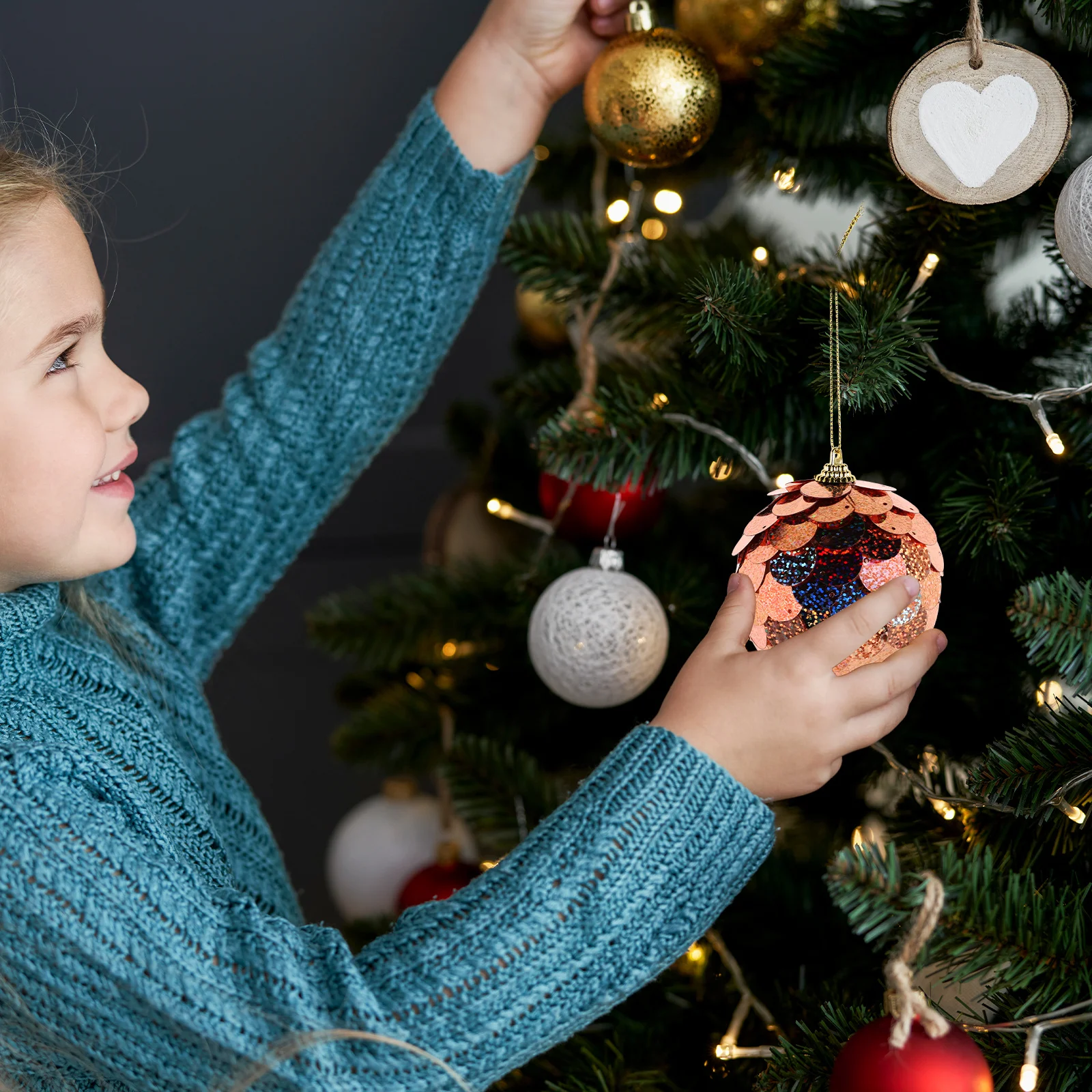 

Sequins Christmas Ball Ornaments Vibrant Shimmering Hanging Baubles Shatterproof Xmas Tree Holiday Party Decorations