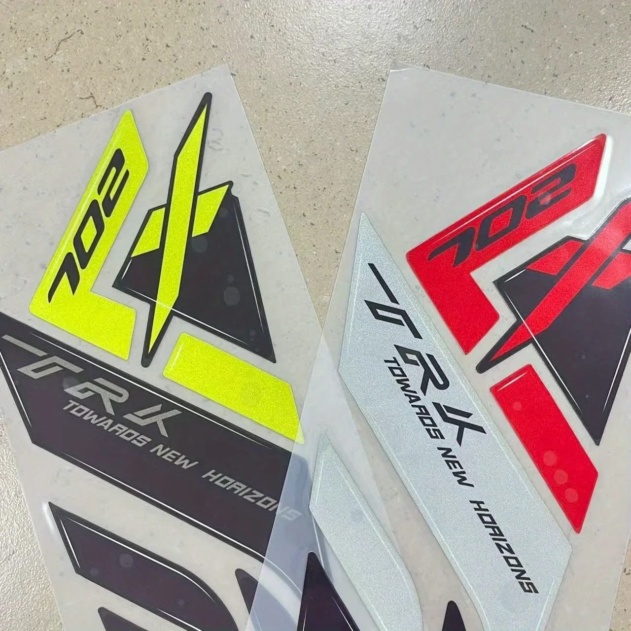 1SET Dynamic CRF 702 Sticker - Removable Decorative Decal, Sporty Vibe for Motorcycles, Bicycles & Helmets