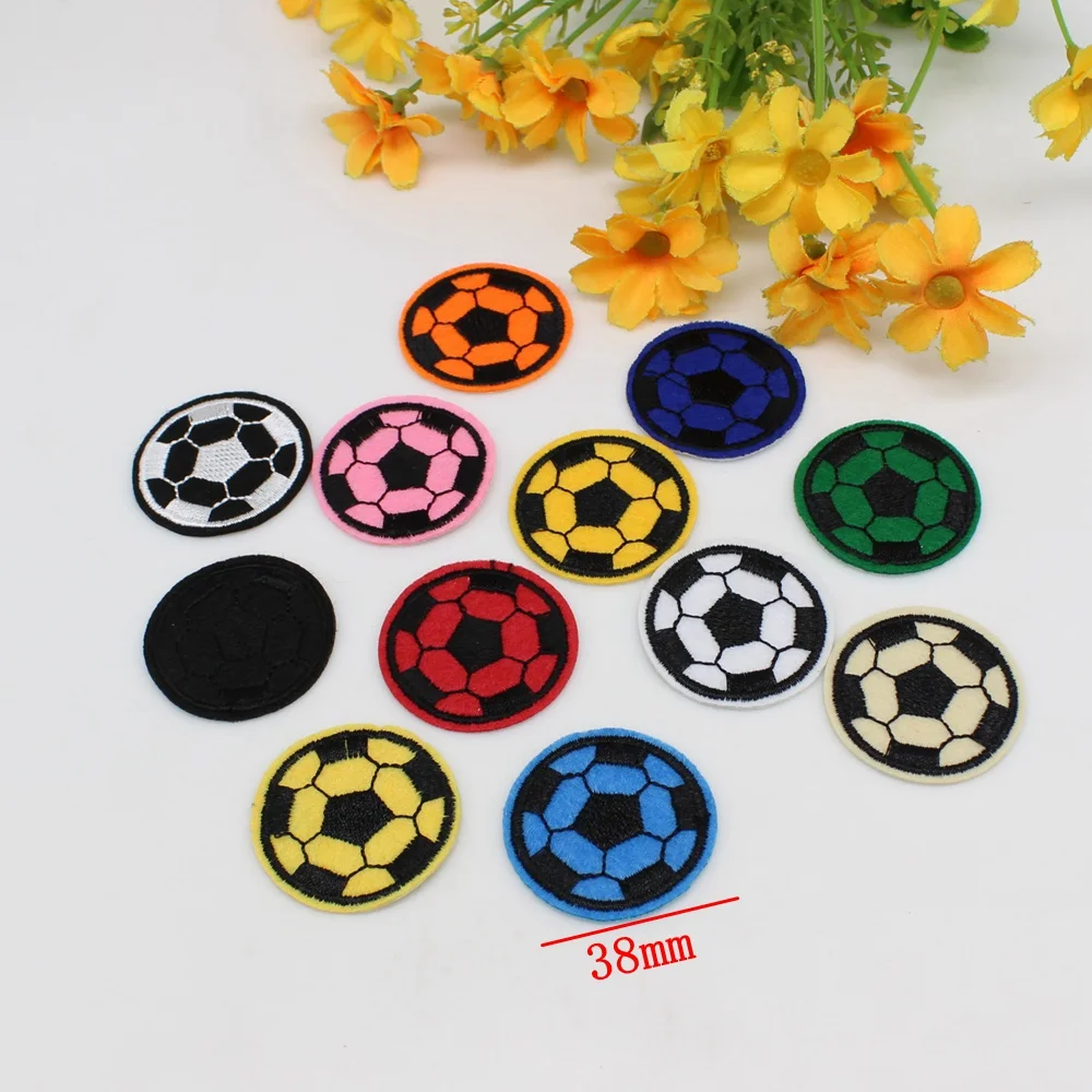 12pcs/l Random football Patch Iron On Embroidered For Clothing Cartoon Anime Patches For Kid Clothes Appliques Stickers T-shirt