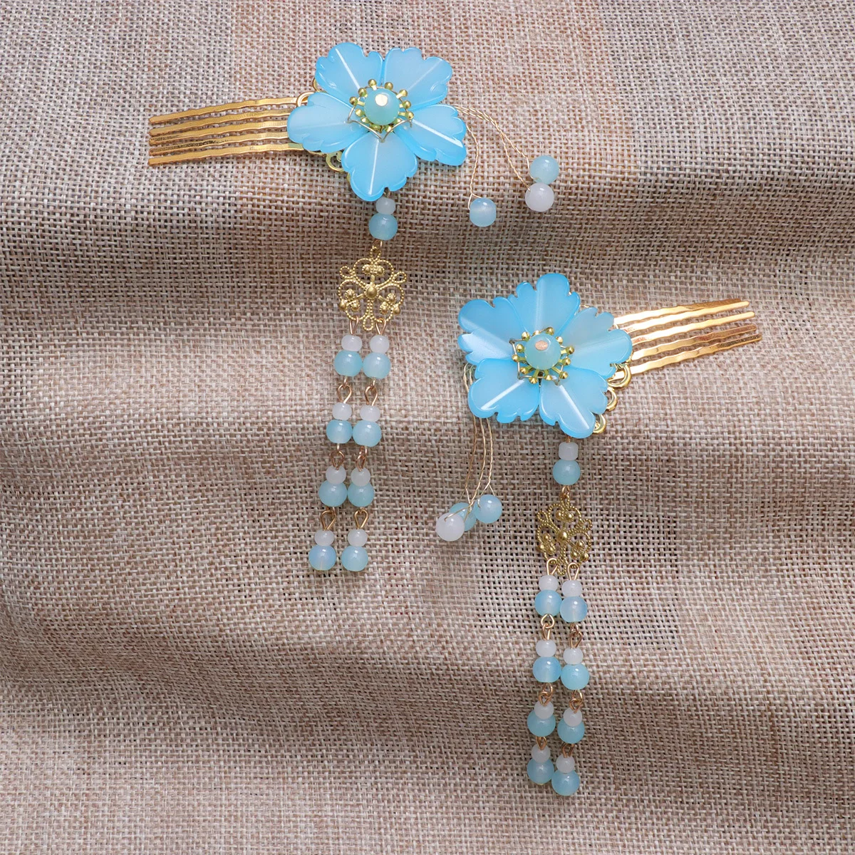 

2Pcs Hanfu Hairpins Handmade Tassel Hair Comb Headwear Elegant Small Fairy Clips for Cosplay Wedding Party Traditional Chinese