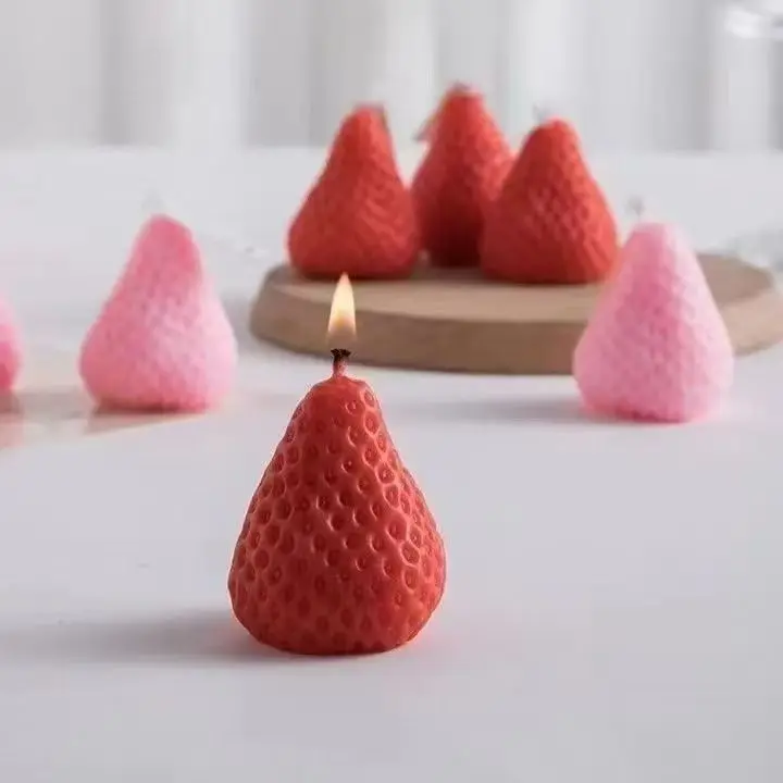 Strawberry-shaped Aromatherapy Candle for Holiday Gatherings, Birthday Cake Decoration, Prayer Rituals, Relaxation,  Fresh Air