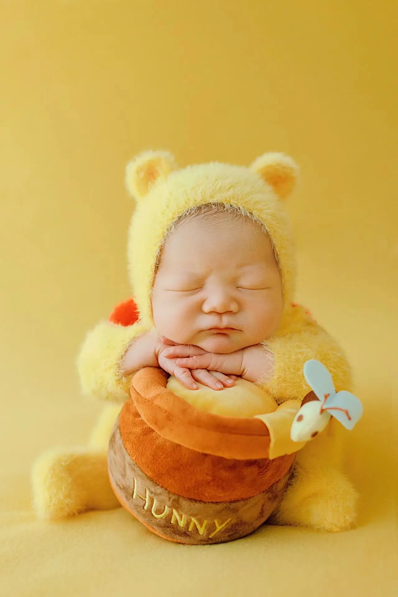 Newborn photography props clothing  baby full moon photos  clothing one hundred days old photos children