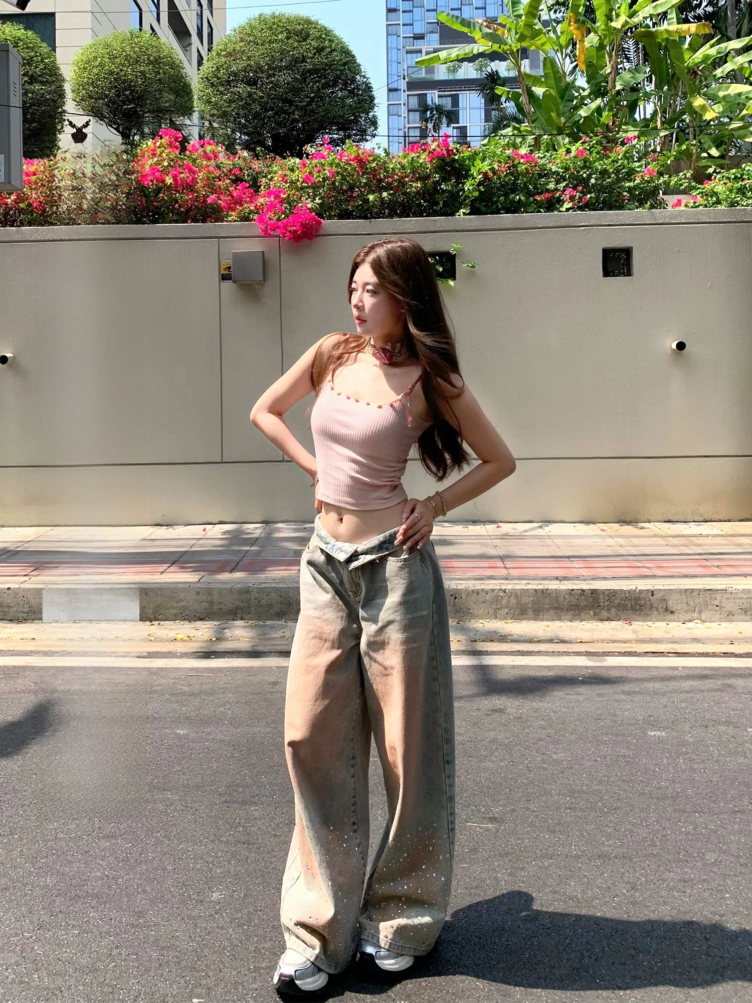 

2toyoung Женские джинсы с низкой посадкой и широкими штанинами в стиле рустик-винтаж, осенние брюки в американском стиле, с эффектом потертости, со стразами, из хлопка, повседневные