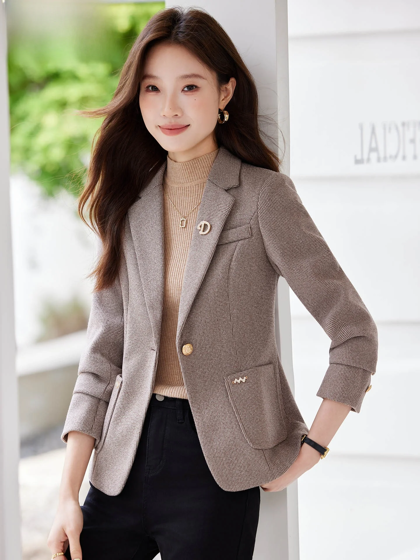 

Khaki Color Women's Checkered Woolen Suit Jacket Casual Style Short Version Autumn Winter New Arrival Korean Version Fashion