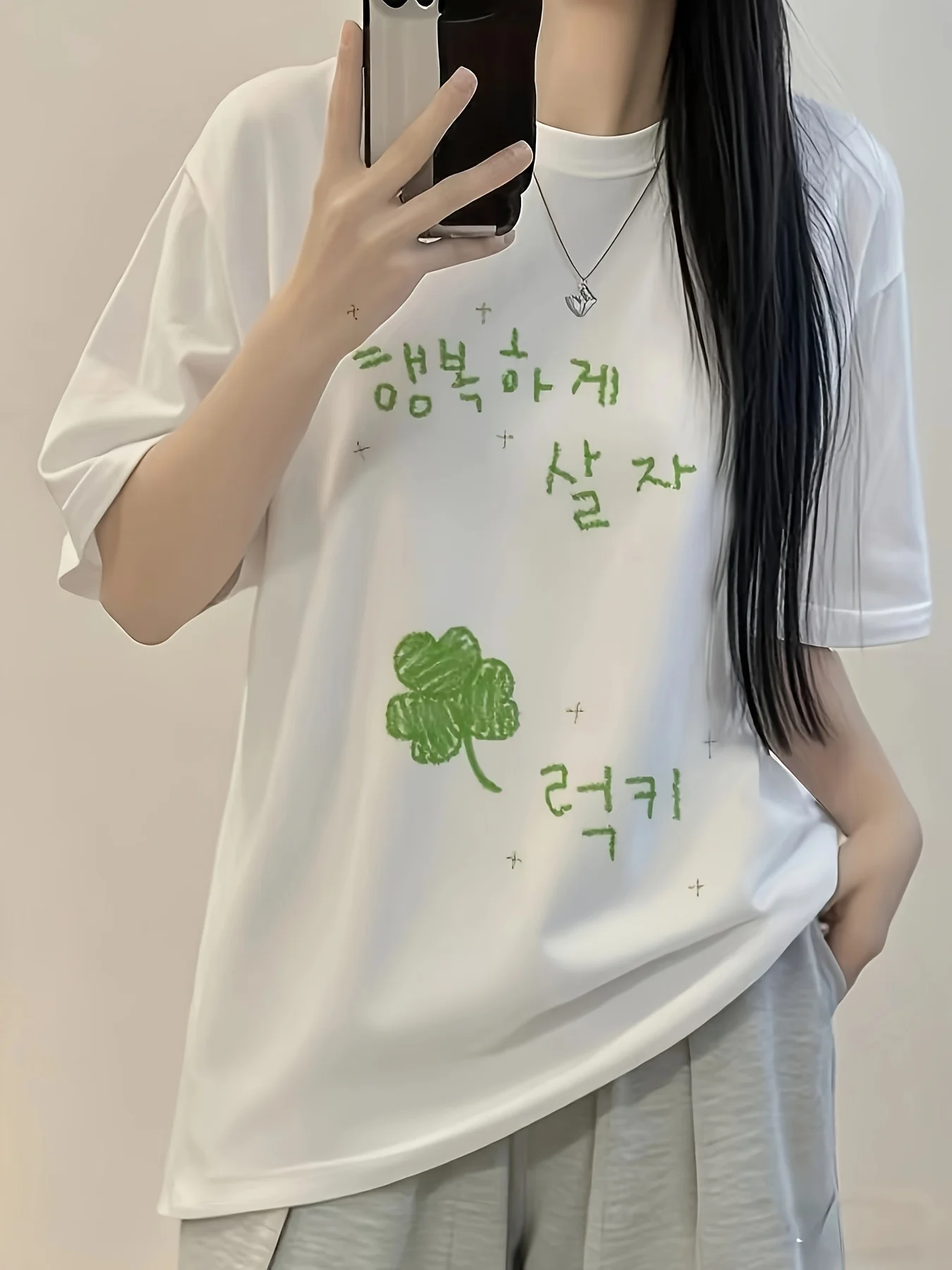 Korean Clover Letter Graphic Tee White Summer Aesthetic T-Shirt Lucky Green Leaf Cute Top Casual Short Sleeve Loose Streetwear