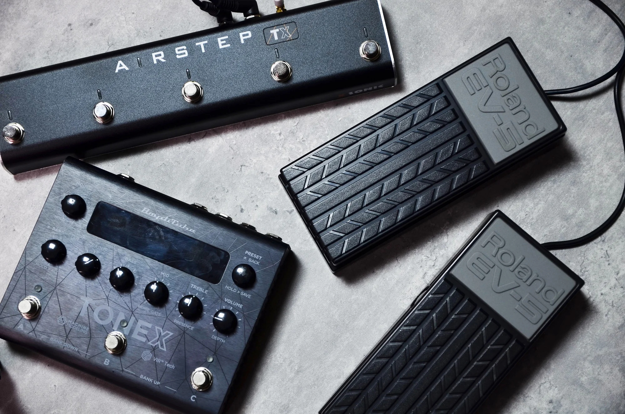 XSONIC AIRSTEP TX、TONEX ONE & PEDAL フットスイッチ、2つの