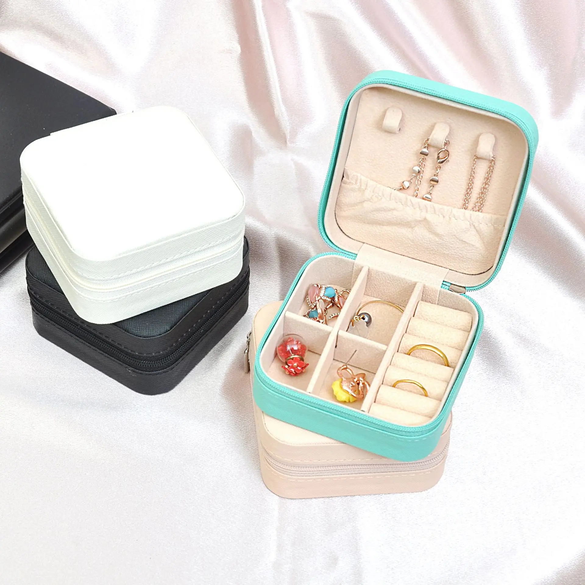 

Portable Jewelry Storage Box Necklace Storage Box Travel Jewelry Box Earrings Storage Box Women's Girl Gift Jewelry Storage