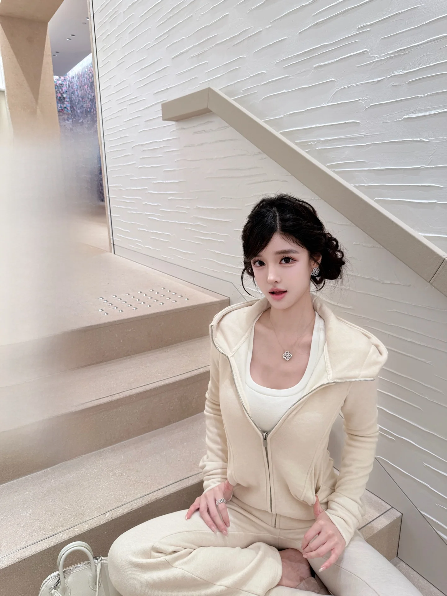 

Теплый комплект из худи и брюк на флисовой подкладке для женщин: зимний, повседневный, комфортный, дышащий, на молнии, из двух предметов