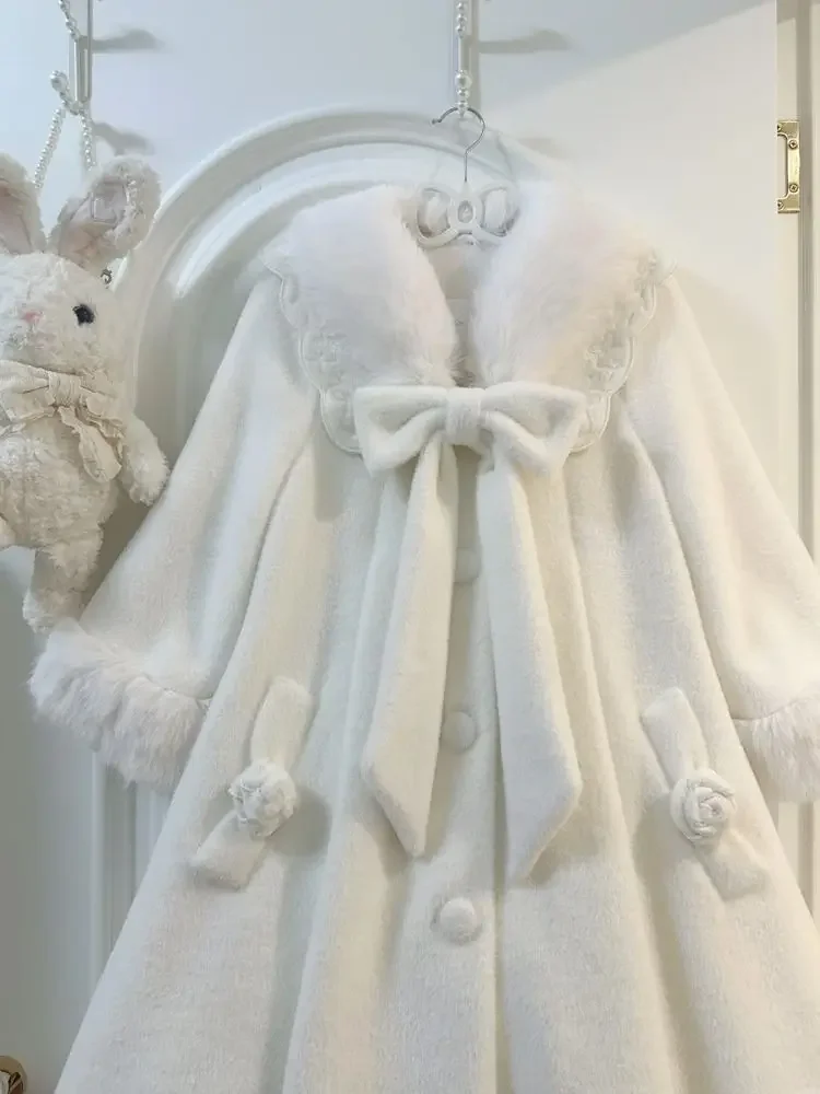 原宿甘いかわいいロリータコート女性長袖ミッドレングスルーズトップス Mujer 毛皮のようなラペルネックレースの弓白ジャケット