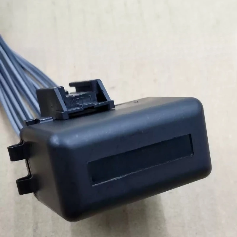 Engine OBD Diagnostic Plug Connector For Hyundai Verna Elantra Langdong Leading Mistra Sonata 9 Kia