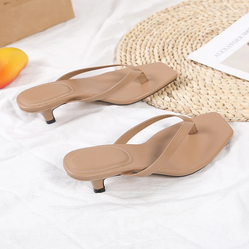 2026 Sommer Neuheiten: Damen Zehensteg-Sandalen – Bequeme Pantoletten mit niedrigem Absatz für Freizeit und Streetstyle – Detail 13