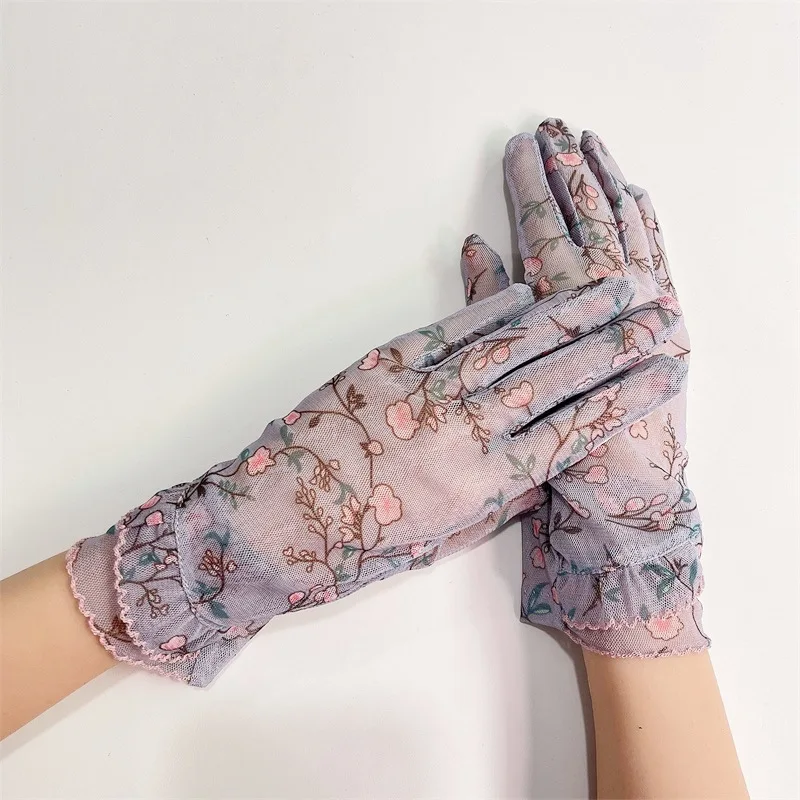 Women\'s Non-slip Touch Screen Driving UV Protection Short Summer Thin Lace Flower Sunscreen Gloves