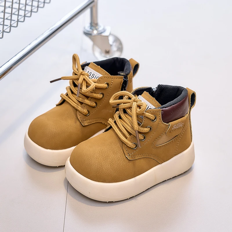

Children Short Boots Dirt-proof Fashion Kids Ankle Boots Round Toes Soft Bottom 2025 Autumn Winter New Leather Boots Trendy