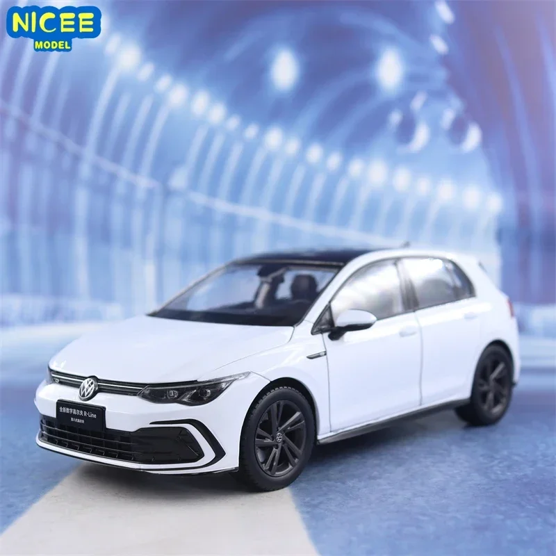 1:18 Volkswagen Golf  R-Line 8th Generation High Simulation Diecast Car Metal Alloy Model Car gift collection decorative toy P66