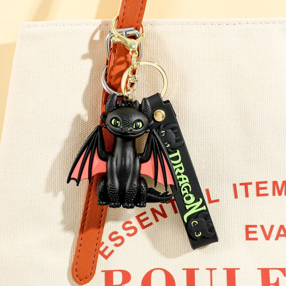 Anime Drachenzähmen leicht gemacht 3, PVC-Auto-Schlüsselanhänger – Schwarz-Weiß-Drache, PVC-Figur, Zubehör für Tasche, Schlüsselanhänger-Zubehör