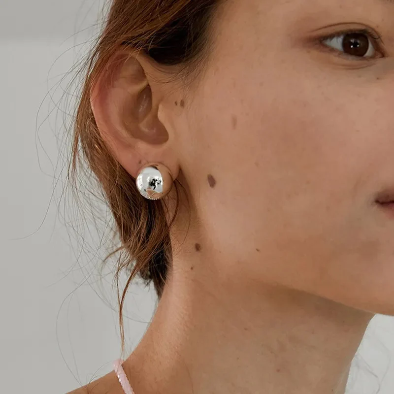 Pendientes de tuerca redondos de bola grande de Metal medio geométrico para mujeres y niñas, accesorios de fiesta, moda Punk, estilo europeo