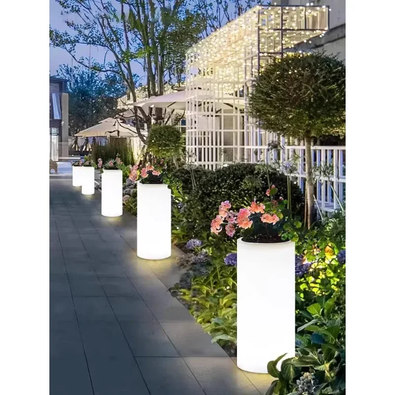 Creatieve lichtgevende plastic grote bloempot nieuwe high-end bloempot met lamp binnenplaats