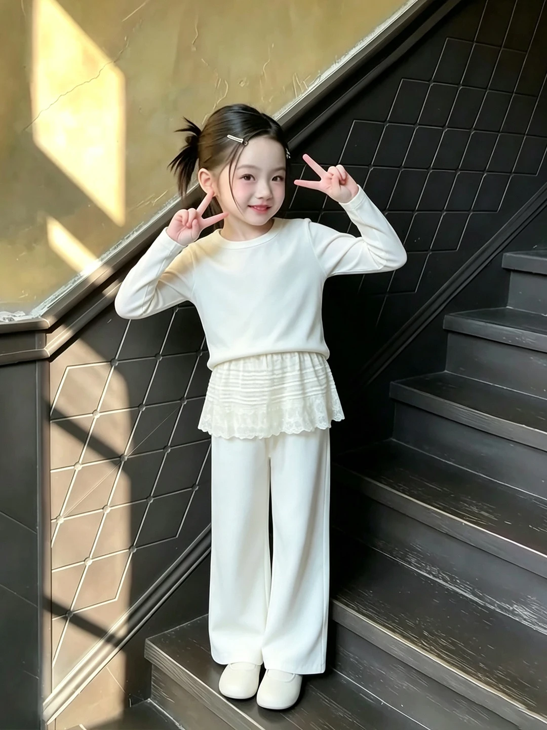 ensemble-de-vetements-d'automne-pour-filles-de-style-coreen-haut-et-pantalon-blancs-vetements-mignons-pour-enfants-nouvelle-arrivee-tendance-pour-bebe-fille-2026