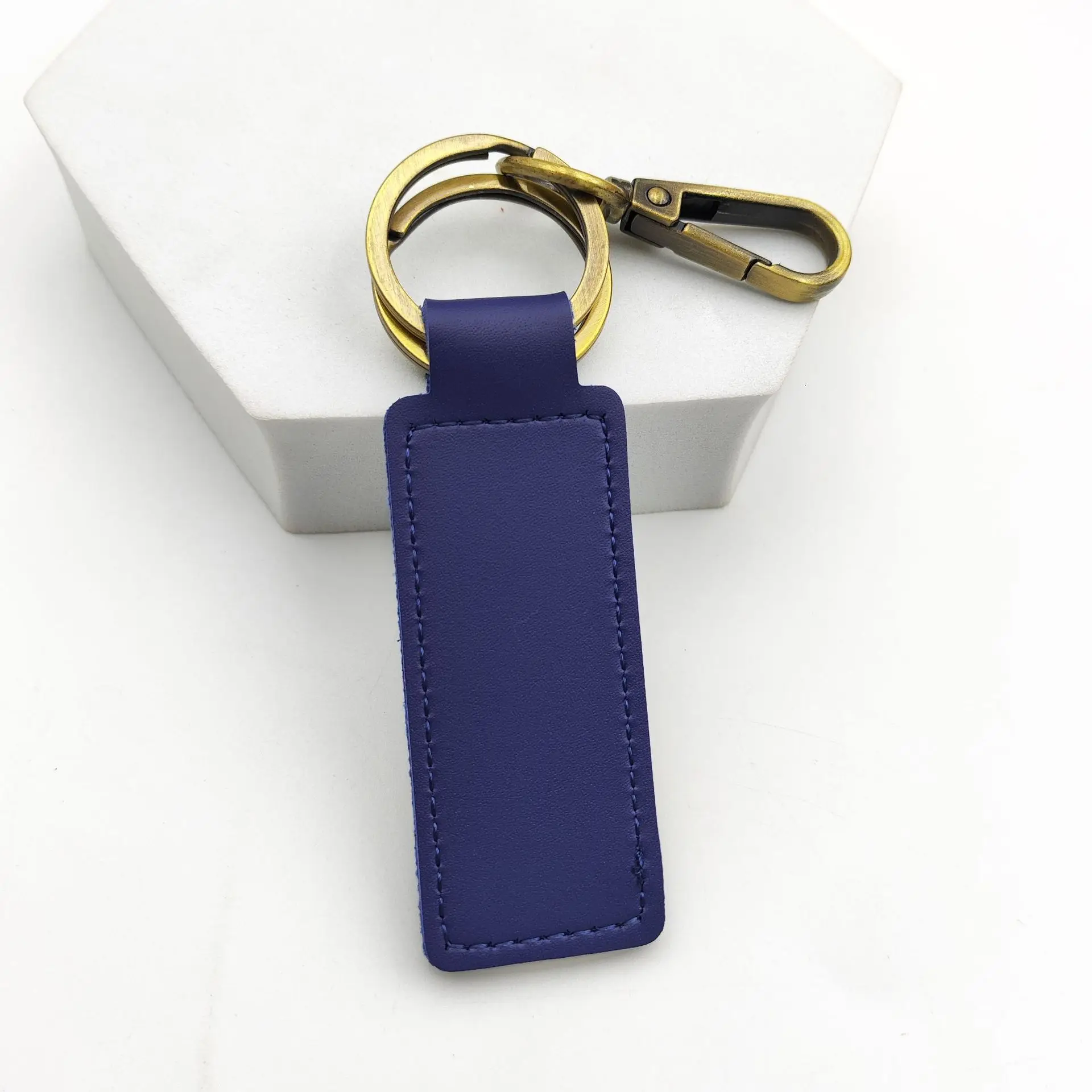 Personalisierter Schlüsselanhänger für Männer und Frauen Leder-Schlüsselanhänger Kreatives Geschenk Retro Rindsleder-Anhänger Auto-Leder-Schlüsselanhänger Handgefertigt – Detail 5