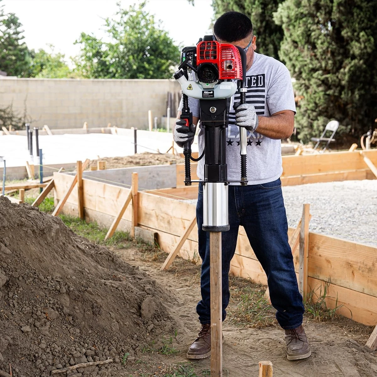 

52cc Gas-Powered T Post Driver Fence Post Driver Piling 2-Stroke Engine EPA Certificated w/Storage Case